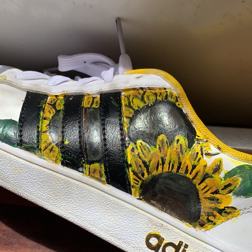 Sunflower adidas sheos